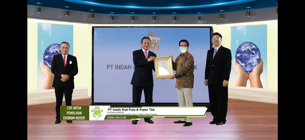  Konsisten Berdayakan Masyarakat Sekitar, APP Sinar Mas Raih Platinum Champion CSR Award