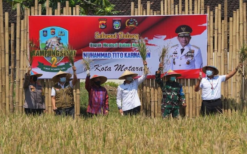  Mendagri Puji Kampung Sehat Dasan Cermen