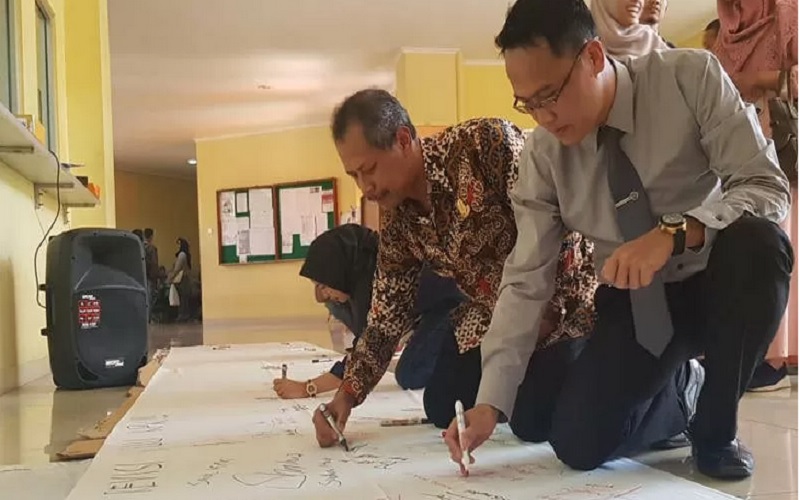  Wakil Rektor Undip Sebut Indonesia Resesi Demokrasi