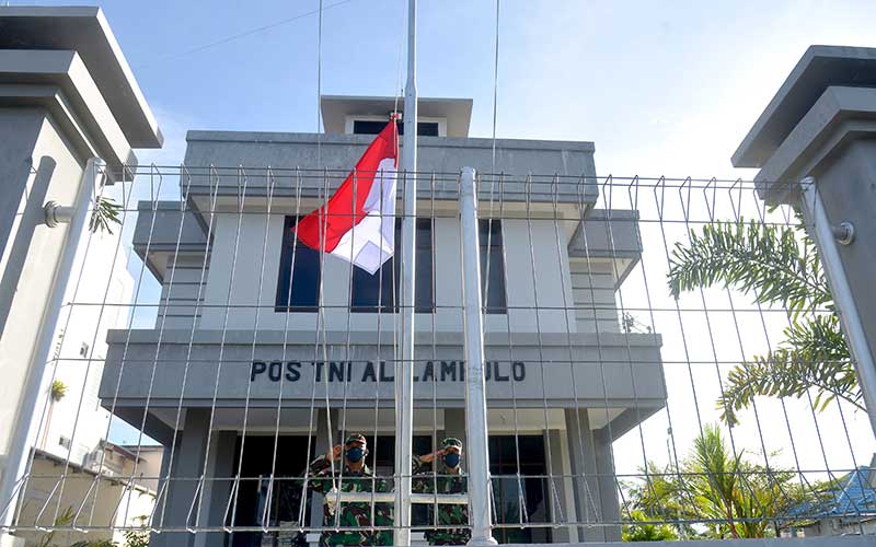  TNI AL Kibarkan Bendera Setengah Tiang Untuk Mengenang KRI Nanggala-402