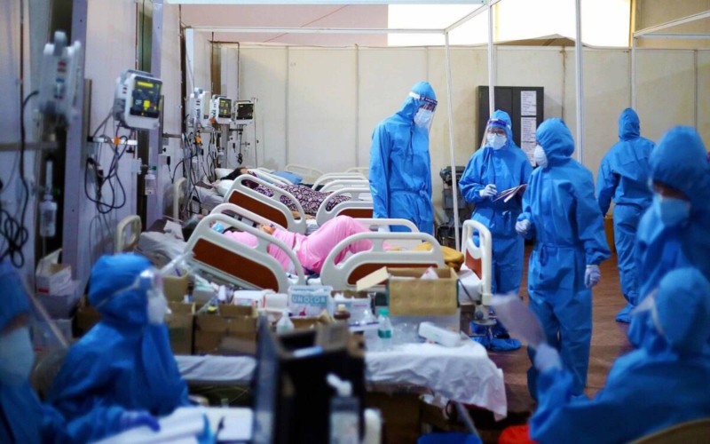  Kasus Covid-19 di India Mengganas, Pakar: Seperti di Zona Perang