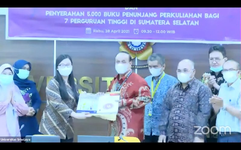  Medco Salurkan 5.000 Buku Tingkatkan Literasi Perguruan Tinggi di Sumsel