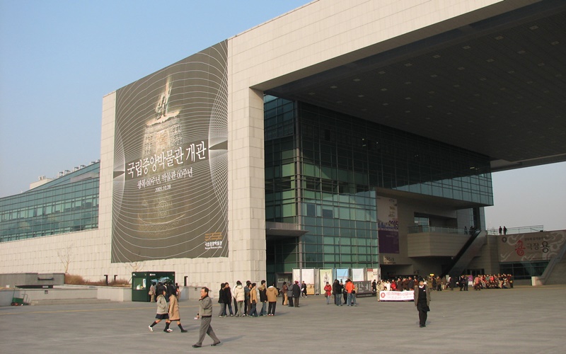  Keluarga Bos Samsung Akan Sumbang 23.000 Aset Seni dan Budaya ke Museum