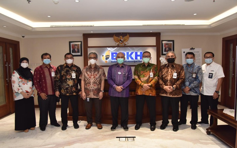 BPKH Resmi Mendukung Konversi Bank Riau Kepri Jadi Bank Syariah