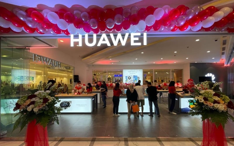 Pembukaan gerai Huawei