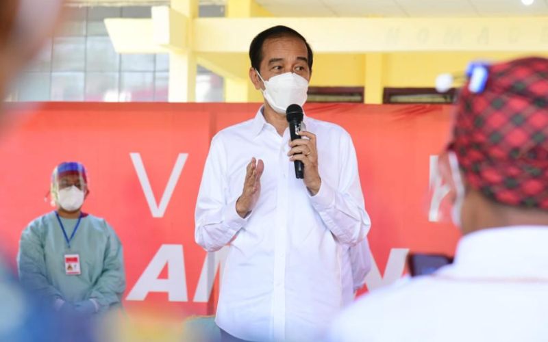  Jokowi Minta Seluruh Pedagang Pertokoan dan Mal Divaksin Covid-19