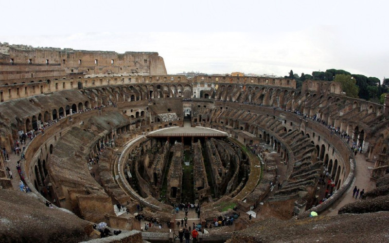  Pasang Lantai Baru Colosseum Ditargetkan Beres 2023