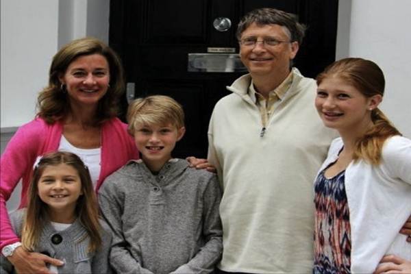 Bill Gates dan Melinda Gates beserta ketiga anaknya./Istimewa