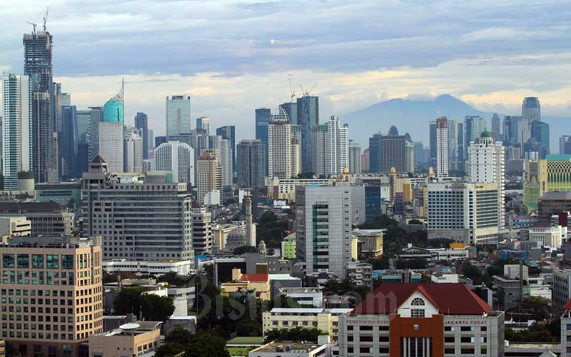 Ilustrasi - Pemandangan gedung bertingkat di Jakarta/Bisnis-Arief Hermawan P