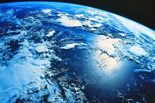  Sampah Luar Angkasa dan Satelit Ancam Kehancuran Langit di Atas Bumi