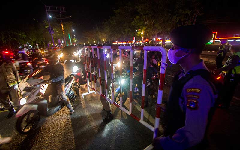  Petugas Gabungan Lakukan Pembatasan Arus Masuk di Kota Banjarmasin