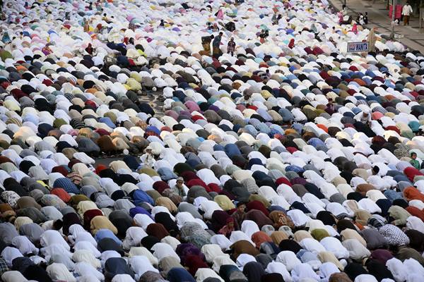  Warga Kota Tangerang Diizinkan Salat Idulfitri di Masjid, Ini Syaratnya