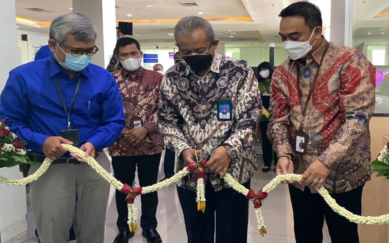 Bank Jateng meresmikan jaringan kantor baru yakni Kantor Kas Rumah Sakit Universitas Negeri Surakarta (RS UNS) untuk melayani nasabah maupun pasien di lingkup rumah sakit tersebut. (Foto: Istimewa)