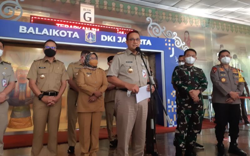  Saat Anies Baswedan Lepas Masker Perdana di Hadapan Publik