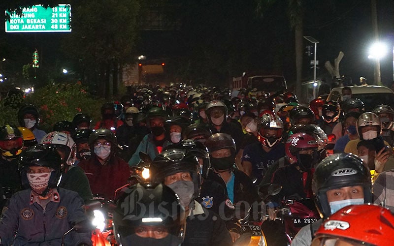  Pemudik Motor Padati Jalur Pantura Karawang