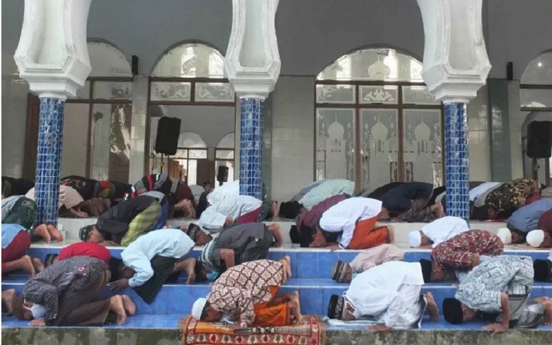  Sebagian Muslim di Jember dan Bondowoso Salat Idulfitri Hari Ini