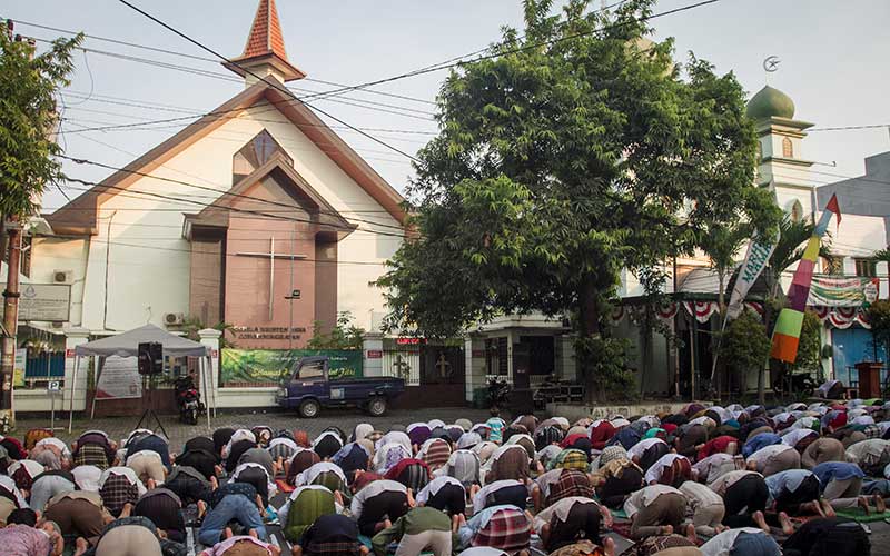  Gereja di Solo Mentiadakan Kebaktian Pagi Karena Halamannya Digunakan Salat Idulfitri