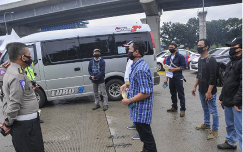  76 Orang dari 8.188 Pekerja Migran yang Tiba di Jawa Timur Positif Covid-19