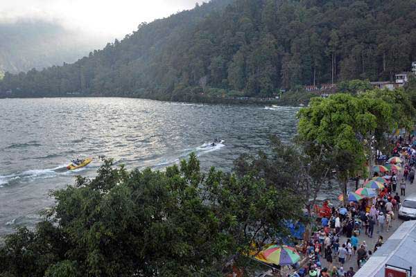 Geliat Telaga Sarangan, Puncak Kunjungan Diprediksi Hari Ini