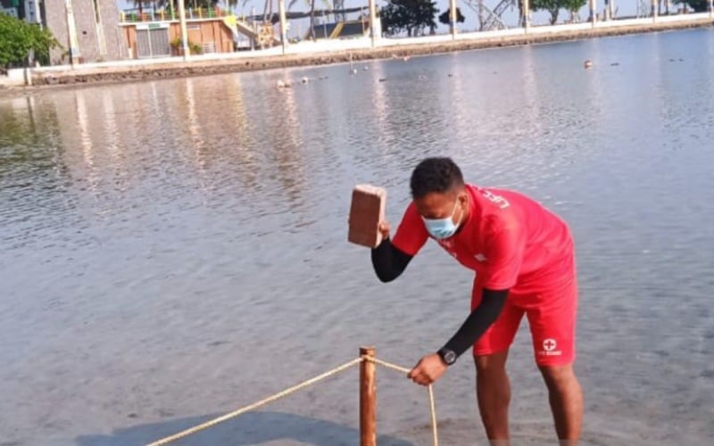  Dibuka Lagi 18 Mei, Ancol Pasang Pembatas Sepanjang Bibir Pantai