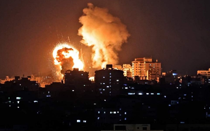  Gedung Kantor Media Internasional di Gaza Runtuh Kena Bom Israel