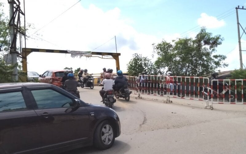 Arus lalulintas terpantau di perbatasan Banjarmasin-Batola, di Kayu Tangi Banjarmasin./Antara-Sukarli
