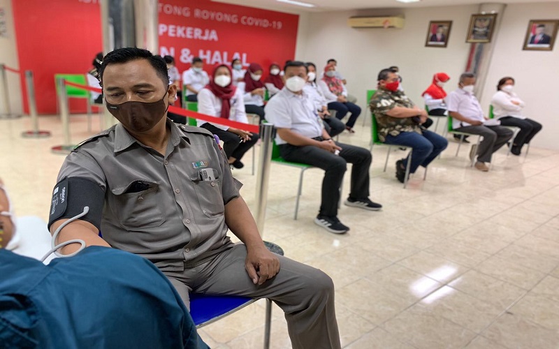  Jaga Produktivitas, Pan Brothers Ikut Vaksinasi Gotong Royong