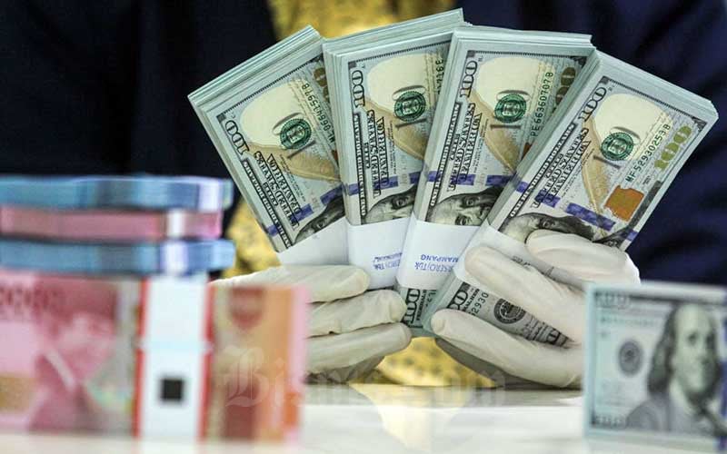  Rupiah Masih Dibayangi Inflasi dan Imbal Hasil Obligasi AS