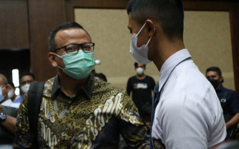 Mantan Menteri Kelautan dan Perikanan Edhy Prabowo saat berada di pengadilan Tindak Pidana Korupsi (Tipikor) Jakarta, Selasa (18/5/2021)./Antara-Desca Lidya Natalia