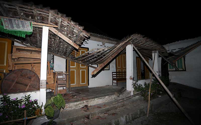  Diguncang Gempa Bumi 6,2SR, Sejumlah Rumah di Blitar Alami Kerusakan