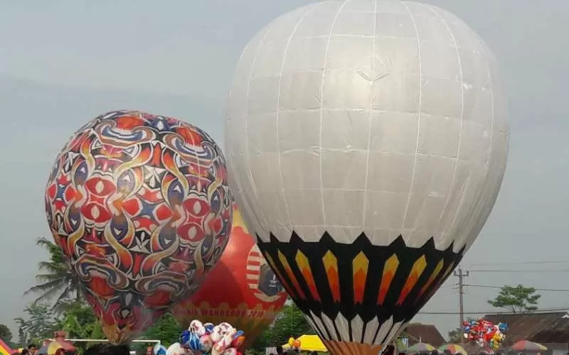  Balon Udara Semarakkan Tradisi Syawalan di Wonosobo