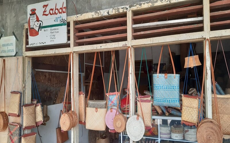  Toko Seni Desa Wisata Loyok Andalkan Pasar Domestik