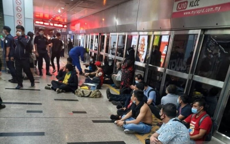  Dua LRT di Kuala Lumpur Bertrabakan, Tak Ada Korban Jiwa