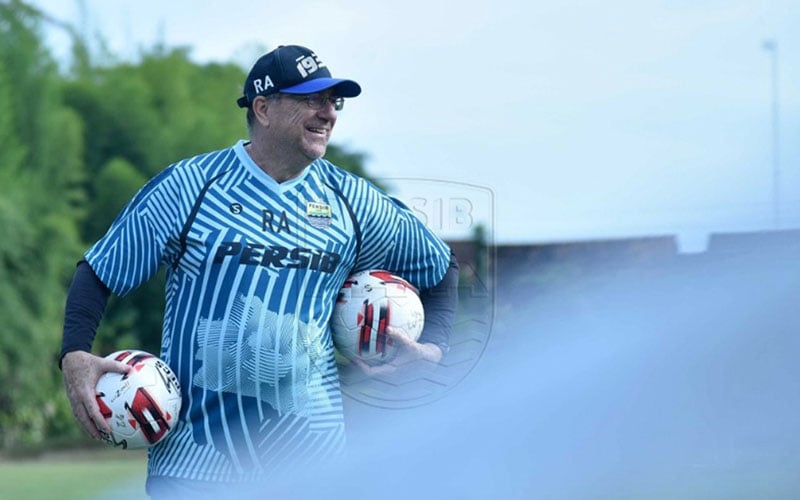  Jelang Liga 1 2021, Pelatih Persib Tingkatkan Intensitas Latihan