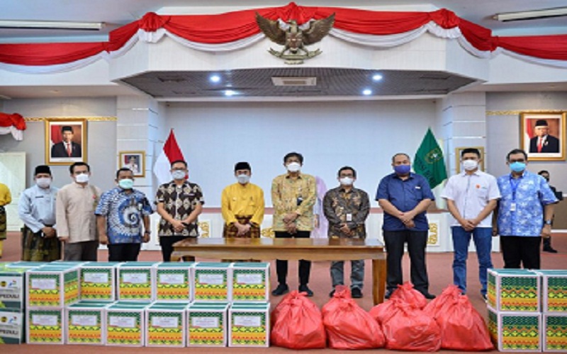  Ringankan Dampak Pandemi, SKK Migas Sumbagut Salurkan 1.500 Paket Sembako