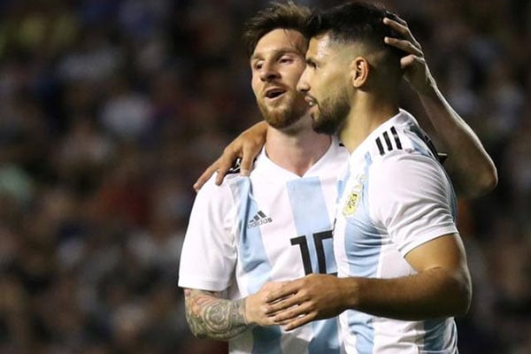  Sergio Aguero Berharap Lionel Messi Tidak Tinggalkan Barcelona