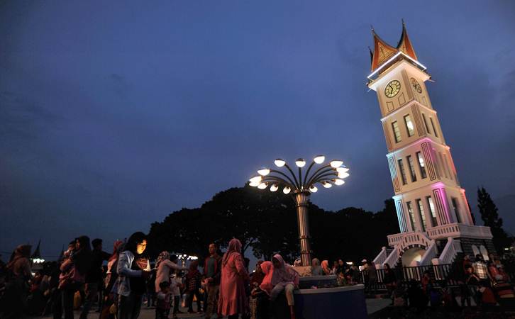  Kawasan Jam Gadang di Bukittinggi Mulai \'Berdentang\' Kembali