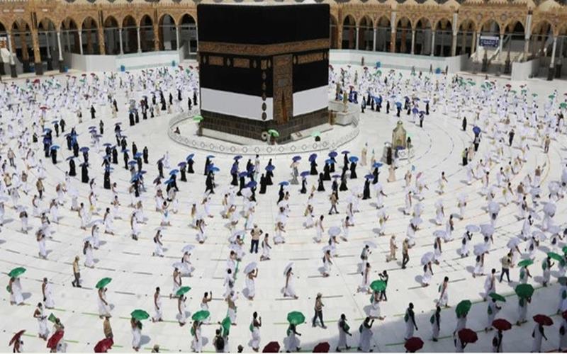 Polisi wanita atau polwan diterjunkan mengawal prosesi ibadah haji di Mekah, Arab Saudi./arabnews