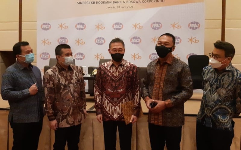 Konferensi Pers KB Bukopin bersama Bosowa Corporindo dan KB Kookmin di Jakarta, Senin (7/6/2021)/ Bisnis- M. Richard