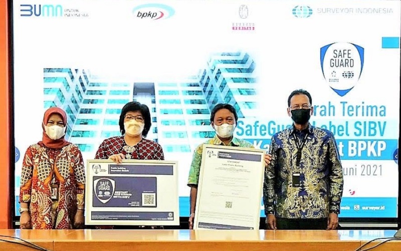  Surveyor Indonesia Beri Label SafeGuard SIBV Pertama pada BPKP