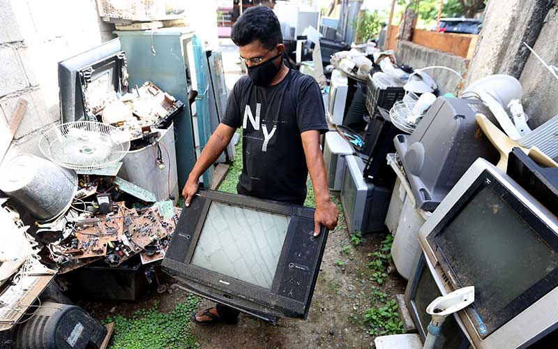  Mengelola Sampah Elektronik Rumah Tangga