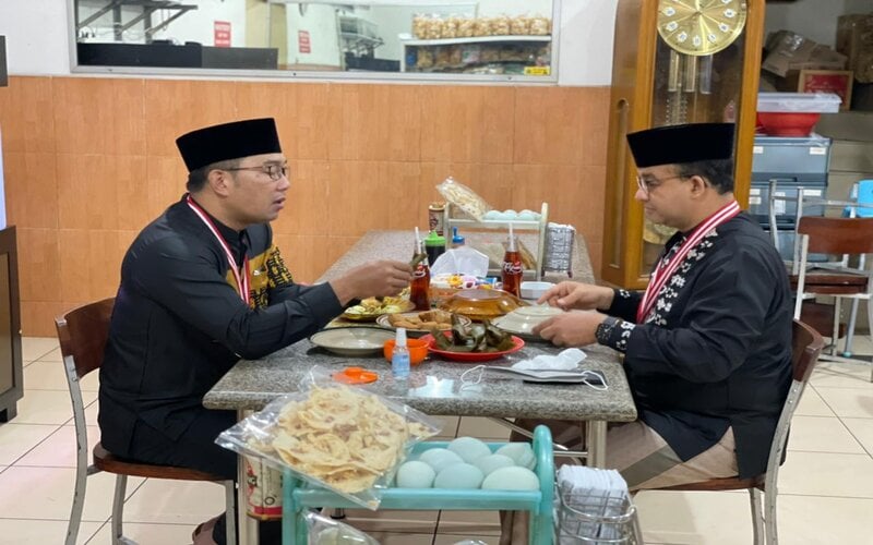  Ramai Pilpres 2024, Anies Baswedan dan Ridwan Kamil Sarapan Bareng di Sumedang 