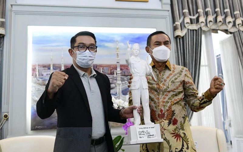  Ridwan Kamil Dukung Pemkab Ende Bangun Patung Bung Karno