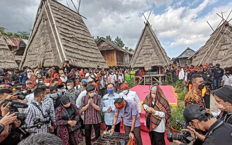  Sandiaga Siapkan Bima Jadi Destinasi Alternatif Labuan Bajo dan Lombok