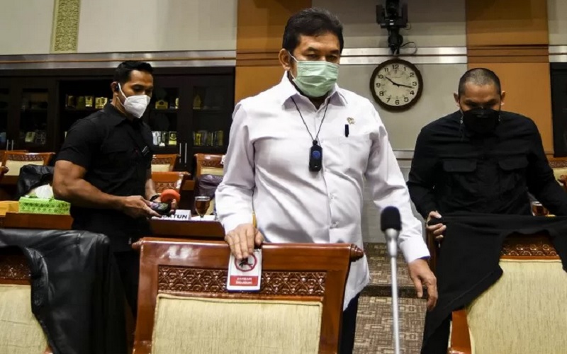Jaksa Agung Burhanuddin bersiap mengikuti Rapat Dengar Pendapat (RDP) bersama Komisi III DPR di Kompleks Parlemen, Senayan, Jakarta, Selasa (26/1/2021)./Antara