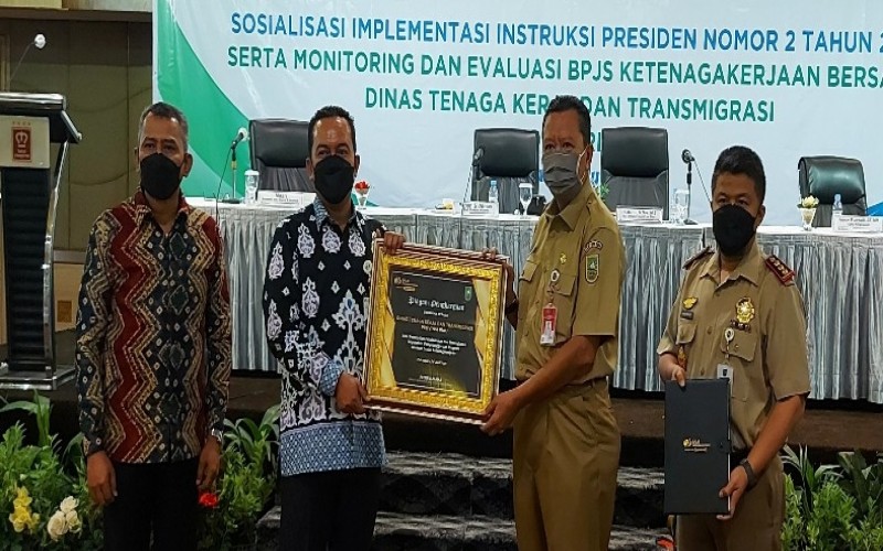  Semua Pegawai Non-PNS Riau Dipastikan Masuk ke BPJS Ketenagakerjaan