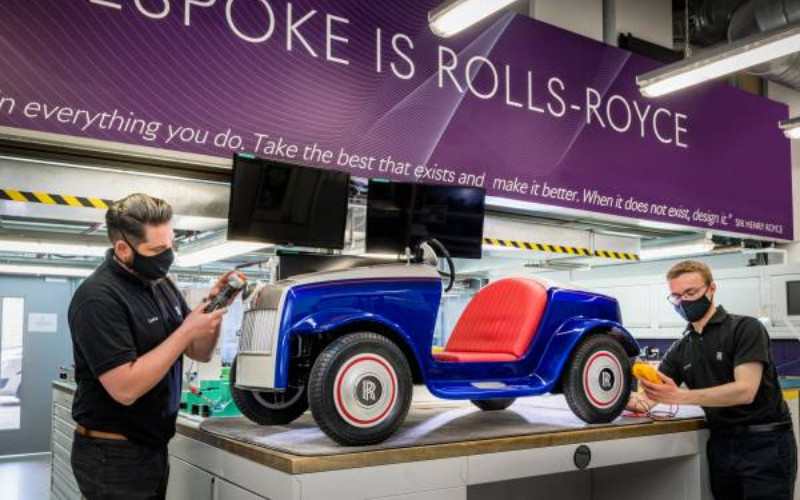  Mobil Imut Rolls-Royce SRH Jalani Servis Perdana
