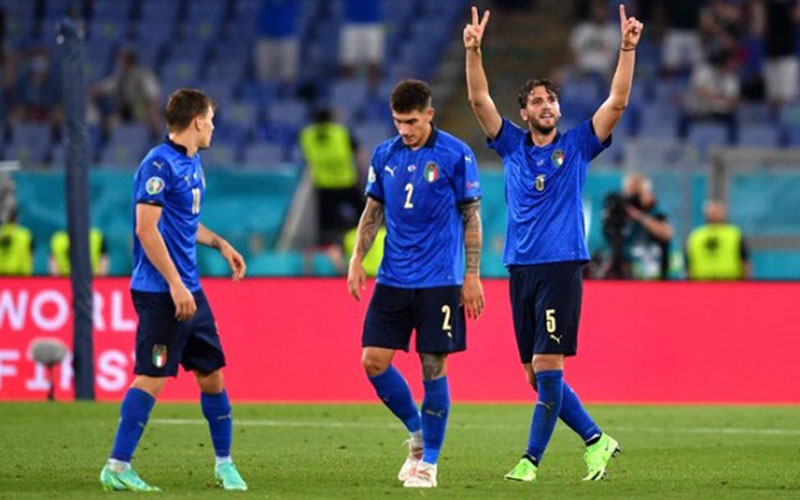  Cetak Dua Gol Bawa Locatelli Pemain Terbaik Italia vs Swiss