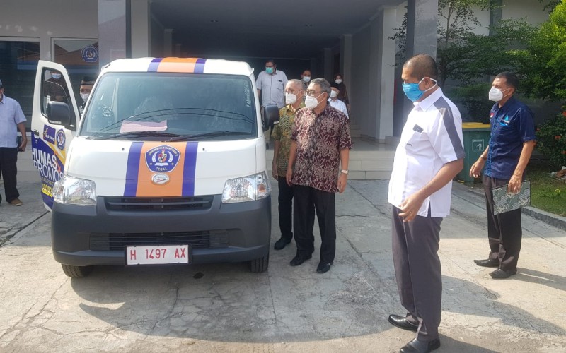  Bank Jateng Serahkan Bantuan Mobil untuk Universitas Pancasakti Tegal