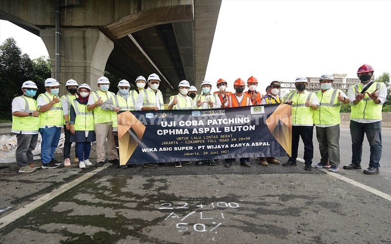  Cucu Usaha WIKA Uji Coba Tambal Jalan Tol Pakai Aspal Asbuton